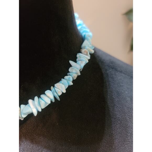 Women's Turquoise Chip Beaded Necklace With Magnetic Clasp Handmade Jewelry - Picture 3 of 5